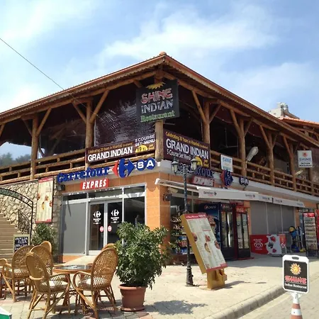 Lycian Hotel *